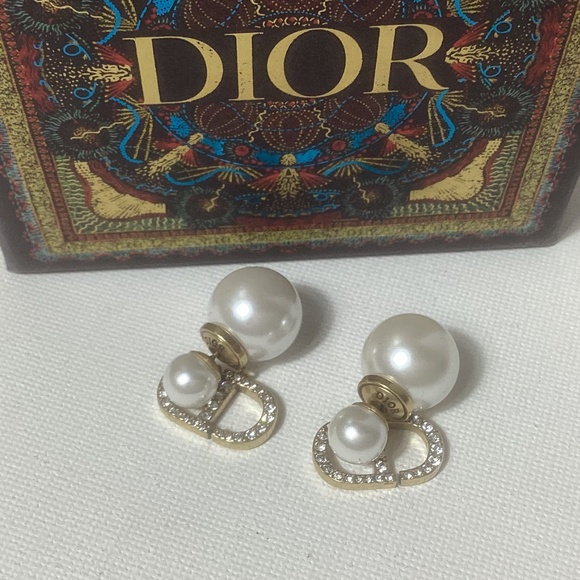 Dior Pearl and Crystal CD Earrings - Picture 1 of 2